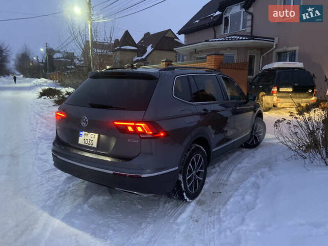Серый Фольксваген Тигуан, объемом двигателя 2 л и пробегом 27 тыс. км за 26000 $, фото 8 на Automoto.ua