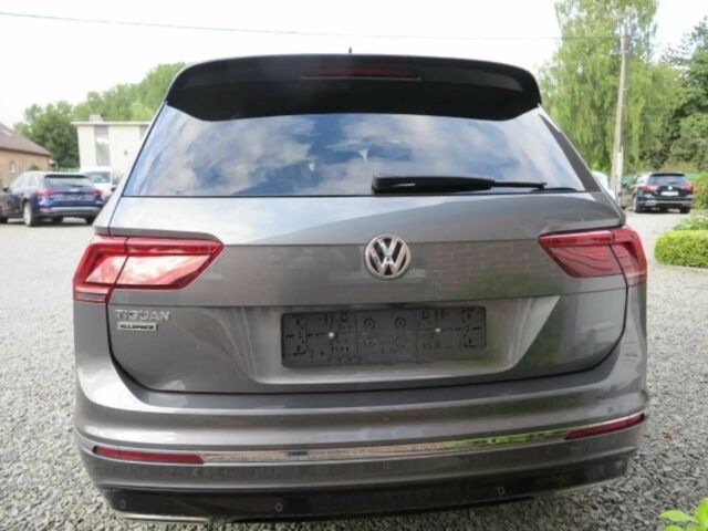 Сірий Фольксваген Тігуан, об'ємом двигуна 2 л та пробігом 35 тис. км за 21000 $, фото 5 на Automoto.ua