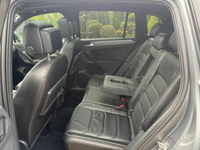 Сірий Фольксваген Тігуан, об'ємом двигуна 2 л та пробігом 55 тис. км за 19000 $, фото 11 на Automoto.ua