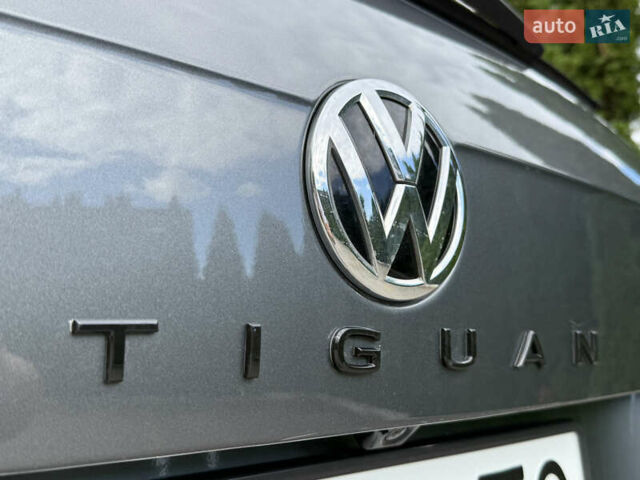 Сірий Фольксваген Тігуан, об'ємом двигуна 1.97 л та пробігом 250 тис. км за 25999 $, фото 23 на Automoto.ua