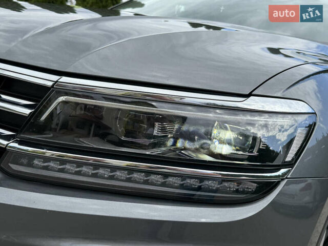 Сірий Фольксваген Тігуан, об'ємом двигуна 1.97 л та пробігом 250 тис. км за 25999 $, фото 7 на Automoto.ua