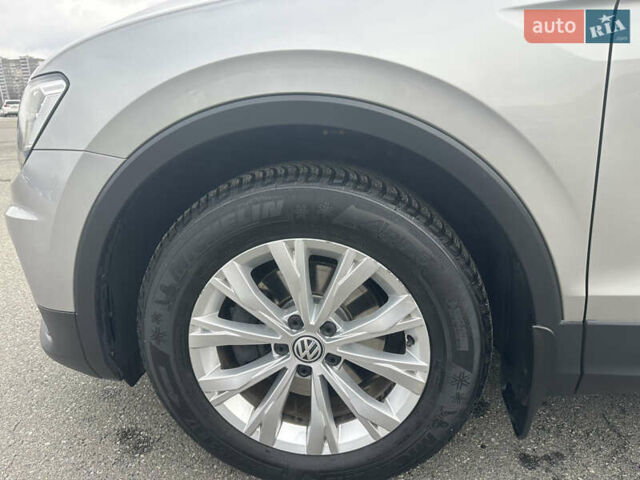 Серый Фольксваген Тигуан, объемом двигателя 1.97 л и пробегом 110 тыс. км за 24999 $, фото 59 на Automoto.ua