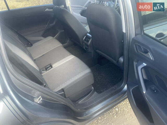 Сірий Фольксваген Тігуан, об'ємом двигуна 2 л та пробігом 104 тис. км за 14200 $, фото 10 на Automoto.ua