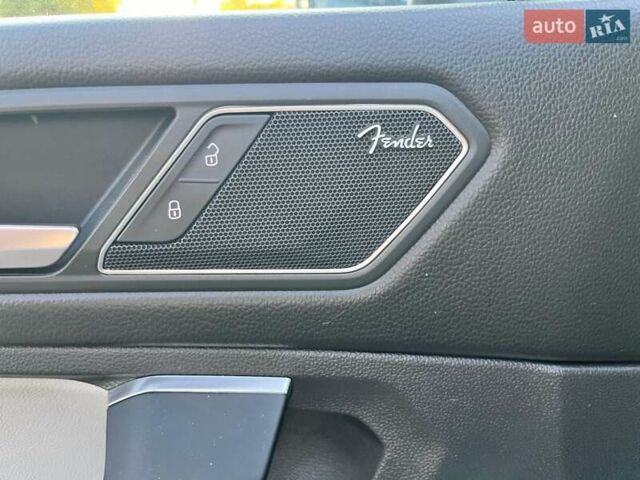 Сірий Фольксваген Тігуан, об'ємом двигуна 1.98 л та пробігом 118 тис. км за 28000 $, фото 20 на Automoto.ua