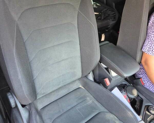 Серый Фольксваген Тигуан, объемом двигателя 1.97 л и пробегом 90 тыс. км за 32000 $, фото 5 на Automoto.ua