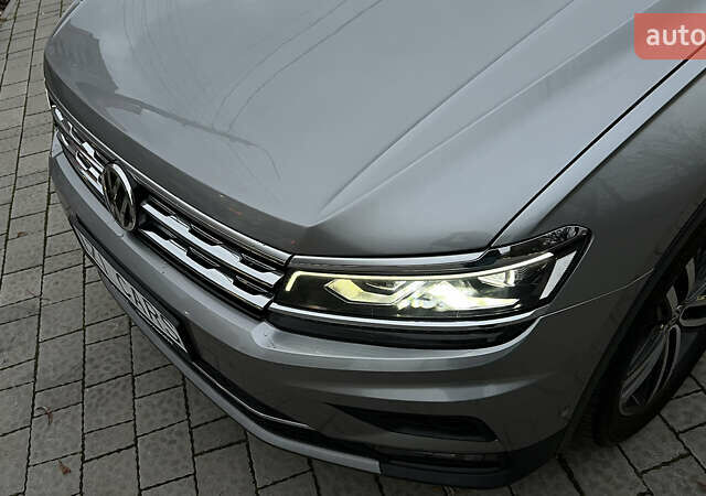 Серый Фольксваген Тигуан, объемом двигателя 2 л и пробегом 75 тыс. км за 29999 $, фото 11 на Automoto.ua