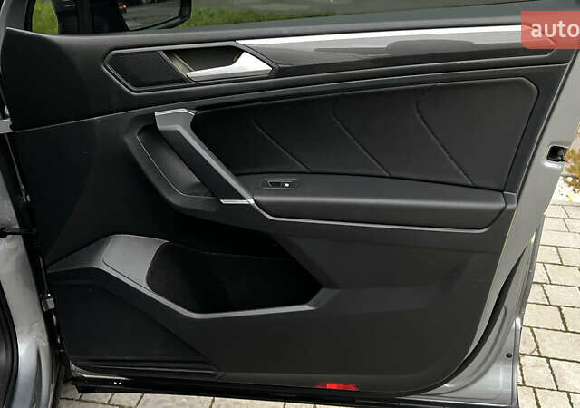 Серый Фольксваген Тигуан, объемом двигателя 2 л и пробегом 75 тыс. км за 29999 $, фото 46 на Automoto.ua