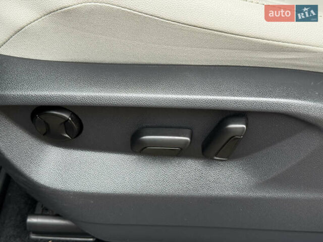 Сірий Фольксваген Тігуан, об'ємом двигуна 2 л та пробігом 212 тис. км за 16900 $, фото 32 на Automoto.ua