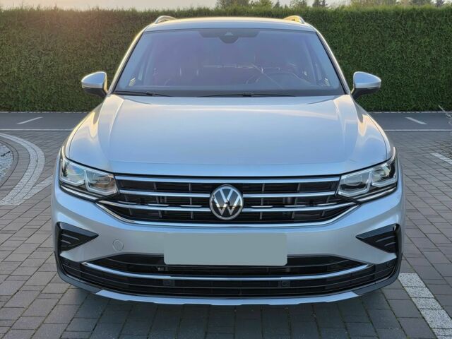 Серый Фольксваген Тигуан, объемом двигателя 2 л и пробегом 43 тыс. км за 14500 $, фото 1 на Automoto.ua