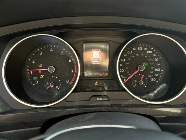 Сірий Фольксваген Тігуан, об'ємом двигуна 2 л та пробігом 84 тис. км за 15500 $, фото 2 на Automoto.ua