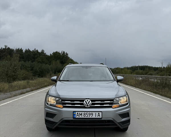 Серый Фольксваген Тигуан, объемом двигателя 1.98 л и пробегом 147 тыс. км за 22500 $, фото 1 на Automoto.ua