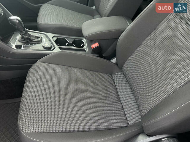 Серый Фольксваген Тигуан, объемом двигателя 1.97 л и пробегом 110 тыс. км за 24999 $, фото 87 на Automoto.ua