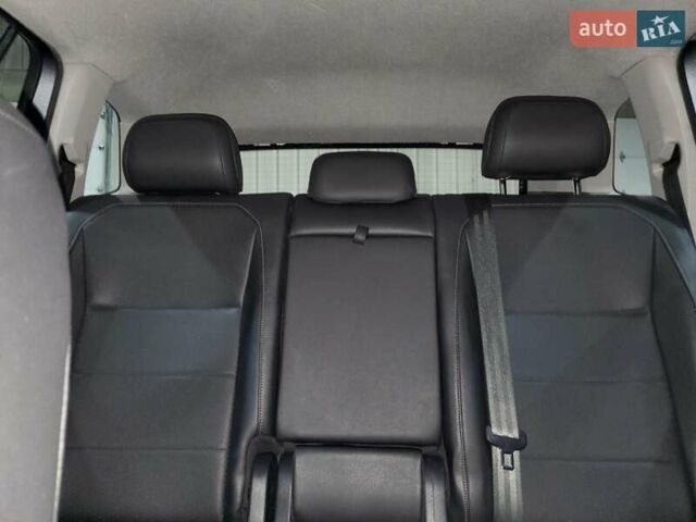 Серый Фольксваген Тигуан, объемом двигателя 1.98 л и пробегом 76 тыс. км за 6500 $, фото 9 на Automoto.ua