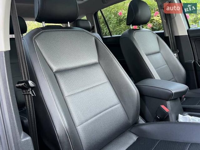 Серый Фольксваген Тигуан, объемом двигателя 1.98 л и пробегом 28 тыс. км за 17800 $, фото 51 на Automoto.ua