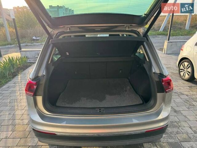 Серый Фольксваген Тигуан, объемом двигателя 1.97 л и пробегом 152 тыс. км за 29000 $, фото 7 на Automoto.ua