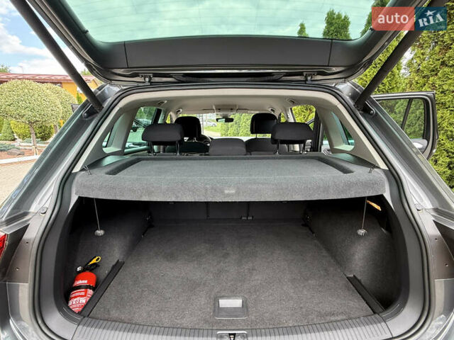 Серый Фольксваген Тигуан, объемом двигателя 1.98 л и пробегом 250 тыс. км за 25700 $, фото 53 на Automoto.ua