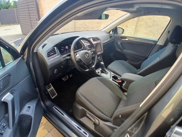 Серый Фольксваген Тигуан, объемом двигателя 2 л и пробегом 150 тыс. км за 26000 $, фото 5 на Automoto.ua