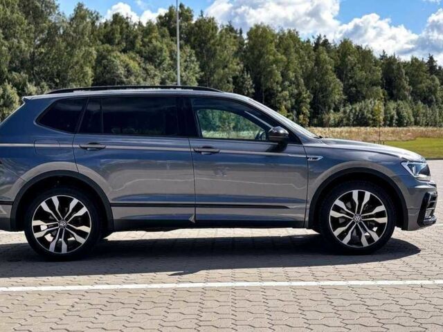 Сірий Фольксваген Тігуан, об'ємом двигуна 0 л та пробігом 54 тис. км за 10900 $, фото 3 на Automoto.ua