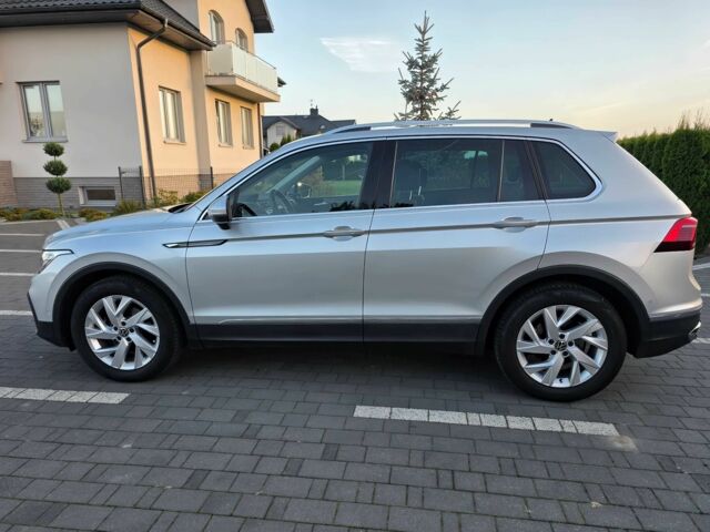 Серый Фольксваген Тигуан, объемом двигателя 2 л и пробегом 43 тыс. км за 14500 $, фото 3 на Automoto.ua