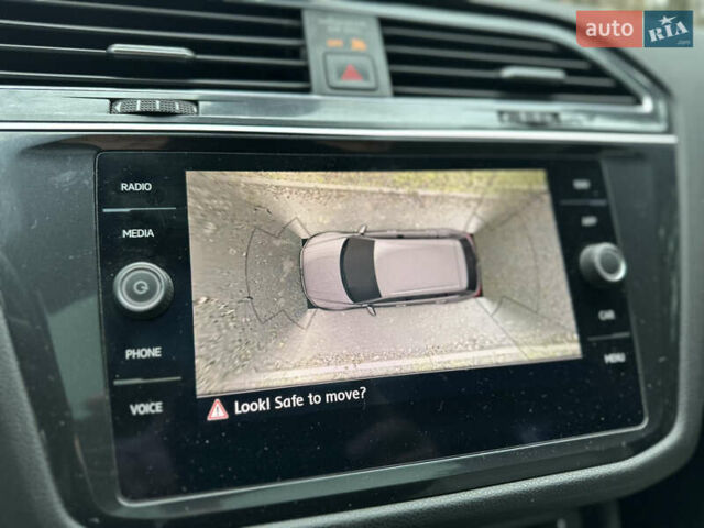 Серый Фольксваген Тигуан, объемом двигателя 2 л и пробегом 87 тыс. км за 25500 $, фото 22 на Automoto.ua