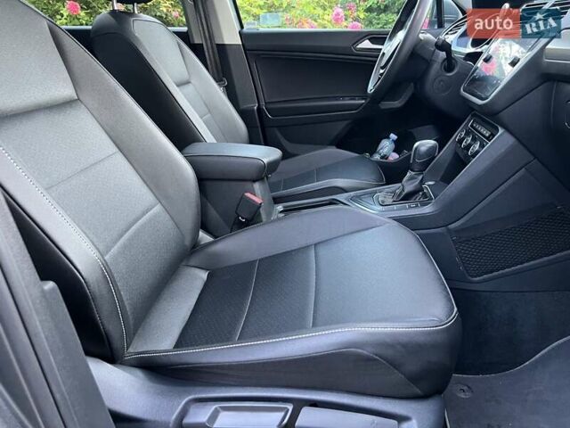 Серый Фольксваген Тигуан, объемом двигателя 1.98 л и пробегом 28 тыс. км за 17800 $, фото 33 на Automoto.ua