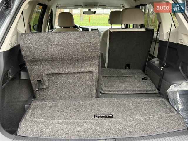 Сірий Фольксваген Тігуан, об'ємом двигуна 2 л та пробігом 212 тис. км за 16900 $, фото 54 на Automoto.ua