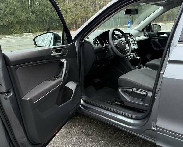 Сірий Фольксваген Тігуан, об'ємом двигуна 1.98 л та пробігом 87 тис. км за 16600 $, фото 19 на Automoto.ua