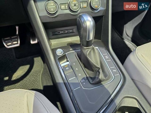 Серый Фольксваген Тигуан, объемом двигателя 1.98 л и пробегом 95 тыс. км за 21200 $, фото 12 на Automoto.ua