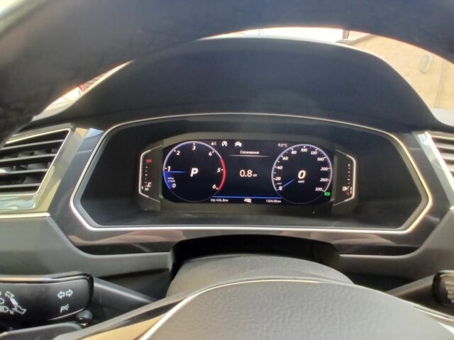 Серый Фольксваген Тигуан, объемом двигателя 2 л и пробегом 150 тыс. км за 26000 $, фото 4 на Automoto.ua