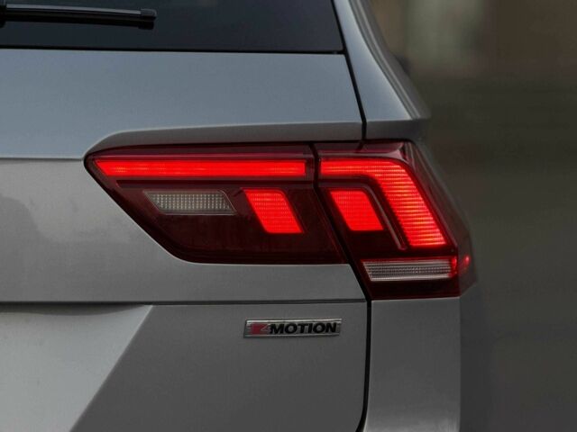 Серый Фольксваген Тигуан, объемом двигателя 2 л и пробегом 103 тыс. км за 19000 $, фото 8 на Automoto.ua