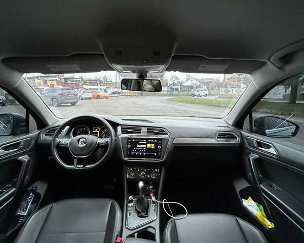 Сірий Фольксваген Тігуан, об'ємом двигуна 1.98 л та пробігом 128 тис. км за 18700 $, фото 12 на Automoto.ua