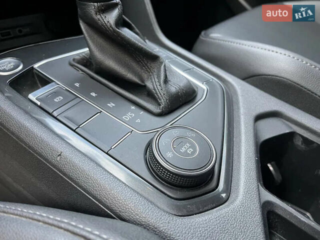 Серый Фольксваген Тигуан, объемом двигателя 1.98 л и пробегом 225 тыс. км за 17800 $, фото 16 на Automoto.ua