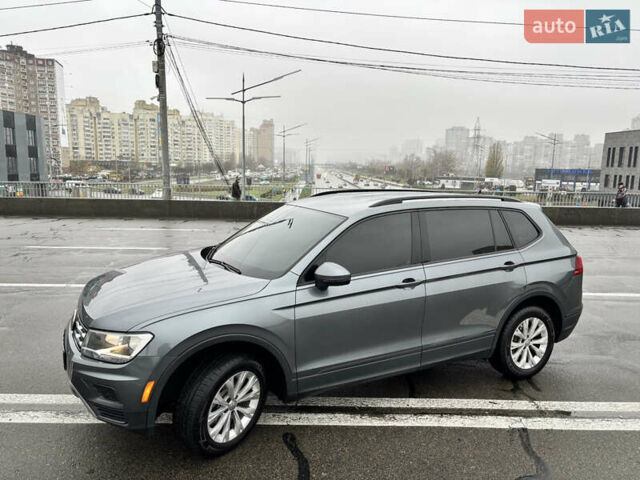 Серый Фольксваген Тигуан, объемом двигателя 2 л и пробегом 65 тыс. км за 18200 $, фото 12 на Automoto.ua