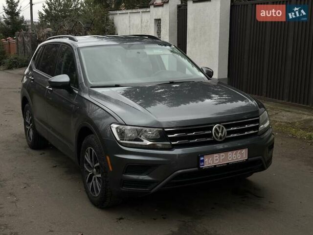 Серый Фольксваген Тигуан, объемом двигателя 2 л и пробегом 130 тыс. км за 19750 $, фото 4 на Automoto.ua