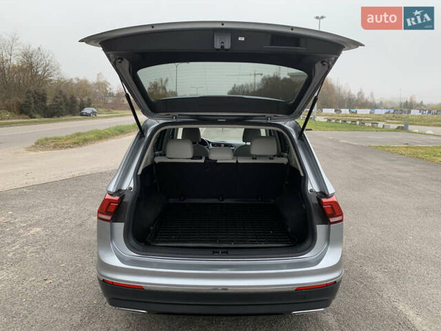 Сірий Фольксваген Тігуан, об'ємом двигуна 2 л та пробігом 130 тис. км за 20700 $, фото 11 на Automoto.ua