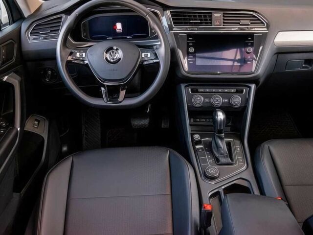 Сірий Фольксваген Тігуан, об'ємом двигуна 2 л та пробігом 46 тис. км за 9000 $, фото 10 на Automoto.ua