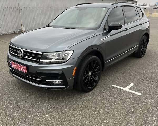 Серый Фольксваген Тигуан, объемом двигателя 1.98 л и пробегом 98 тыс. км за 24500 $, фото 1 на Automoto.ua