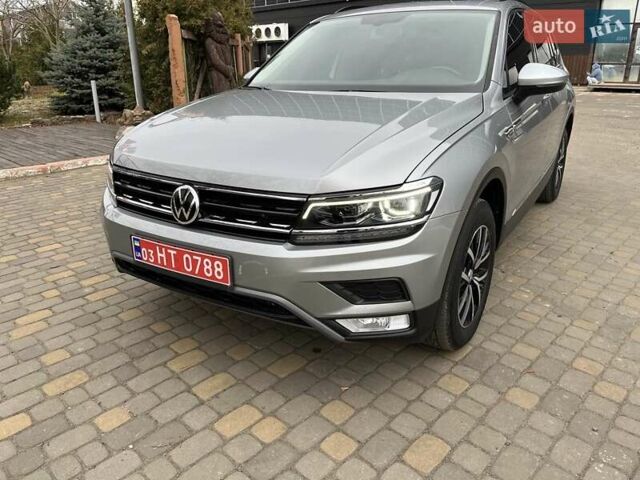 Серый Фольксваген Тигуан, объемом двигателя 2 л и пробегом 119 тыс. км за 19500 $, фото 71 на Automoto.ua