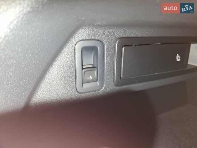 Серый Фольксваген Тигуан, объемом двигателя 1.97 л и пробегом 190 тыс. км за 26399 $, фото 26 на Automoto.ua