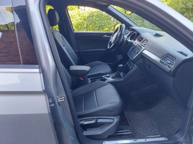 Сірий Фольксваген Тігуан, об'ємом двигуна 0 л та пробігом 58 тис. км за 13700 $, фото 8 на Automoto.ua