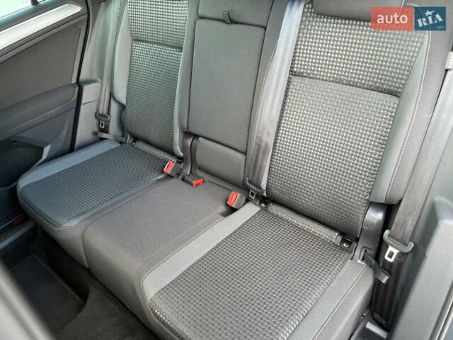 Серый Фольксваген Тигуан, объемом двигателя 2 л и пробегом 176 тыс. км за 27950 $, фото 69 на Automoto.ua