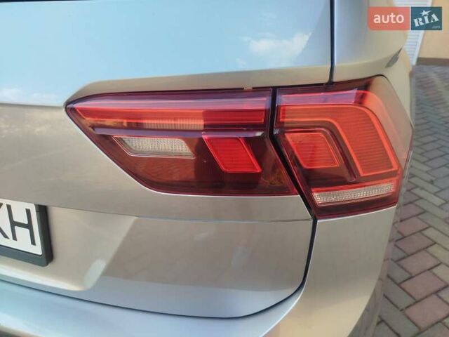 Серый Фольксваген Тигуан, объемом двигателя 1.98 л и пробегом 60 тыс. км за 19000 $, фото 4 на Automoto.ua