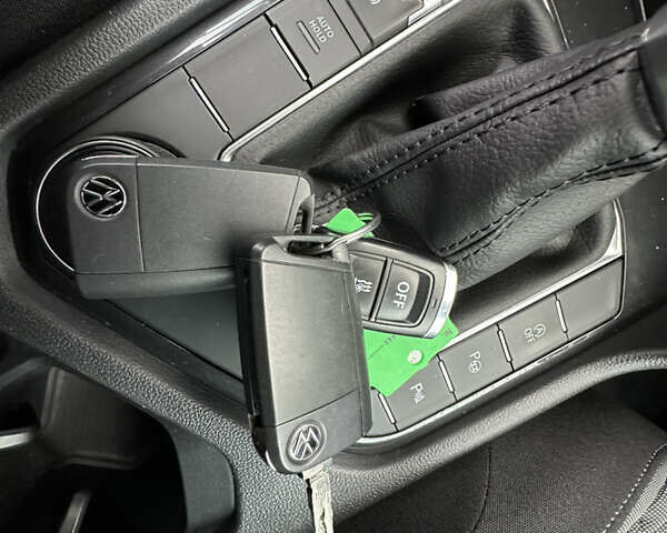 Сірий Фольксваген Тігуан, об'ємом двигуна 1.97 л та пробігом 160 тис. км за 28650 $, фото 93 на Automoto.ua