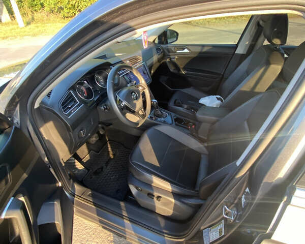 Серый Фольксваген Тигуан, объемом двигателя 1.98 л и пробегом 119 тыс. км за 21500 $, фото 8 на Automoto.ua