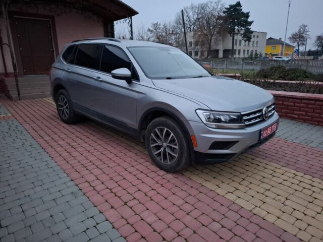 Сірий Фольксваген Тігуан, об'ємом двигуна 2 л та пробігом 88 тис. км за 20000 $, фото 2 на Automoto.ua