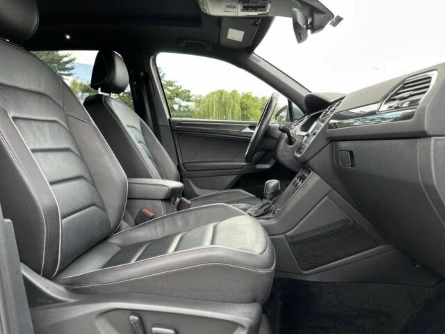 Сірий Фольксваген Тігуан, об'ємом двигуна 2 л та пробігом 11 тис. км за 7500 $, фото 13 на Automoto.ua