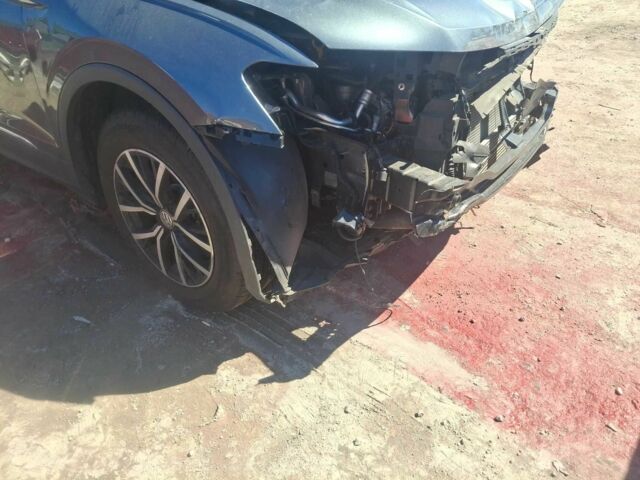 Серый Фольксваген Тигуан, объемом двигателя 2 л и пробегом 56 тыс. км за 12500 $, фото 3 на Automoto.ua