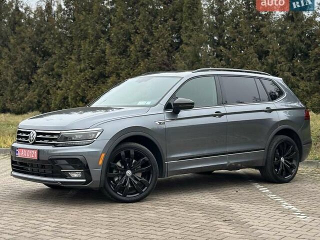 Серый Фольксваген Тигуан, объемом двигателя 2 л и пробегом 67 тыс. км за 25999 $, фото 5 на Automoto.ua