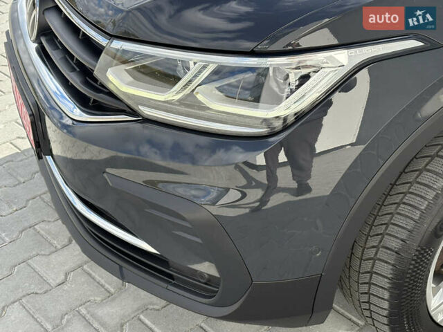 Серый Фольксваген Тигуан, объемом двигателя 2 л и пробегом 176 тыс. км за 27950 $, фото 15 на Automoto.ua