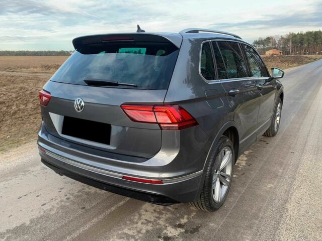 Серый Фольксваген Тигуан, объемом двигателя 2 л и пробегом 74 тыс. км за 11100 $, фото 7 на Automoto.ua